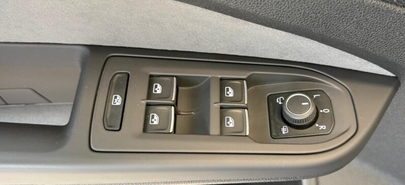 
								Golf 1.5 etsi evo R-Line 150cv dsg full									