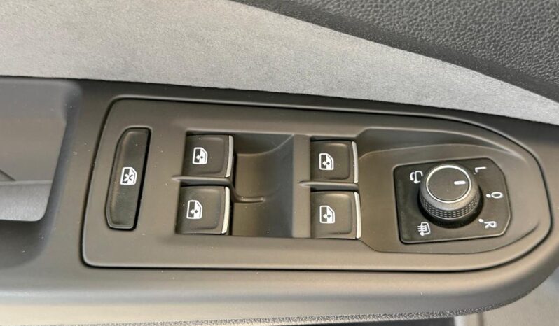 
								Golf 1.5 etsi evo R-Line 150cv dsg full									