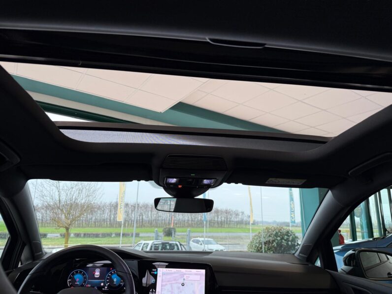 
								Golf 1.5 etsi evo R-Line 150cv dsg full									