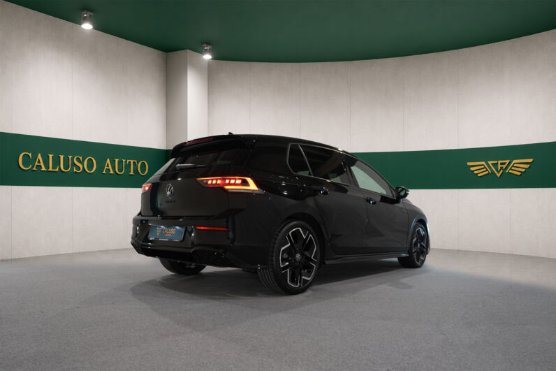
								Golf  8.5 1.5 etsi evo R-Line 150cv dsg full									