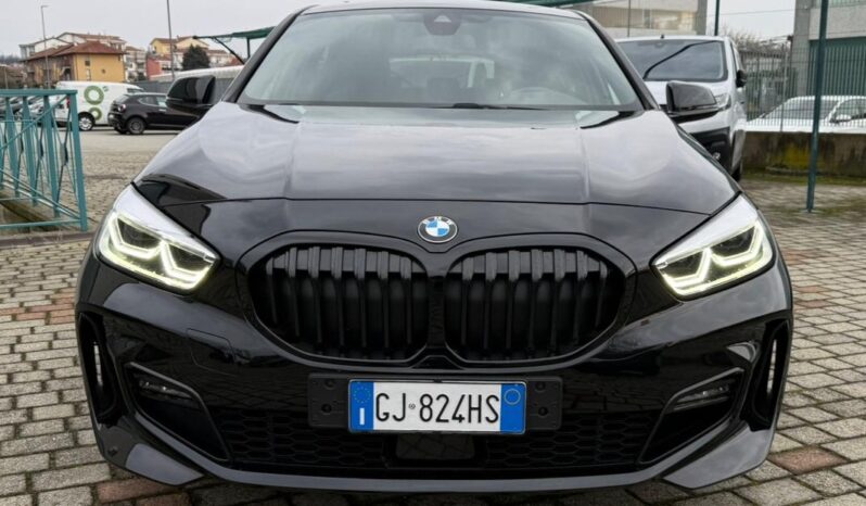 
								BMW 118 118d Msport full									