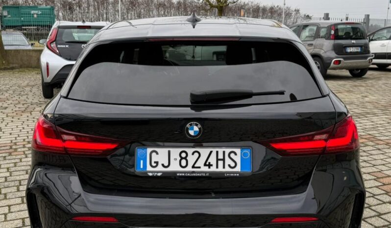 
								BMW 118 118d Msport full									