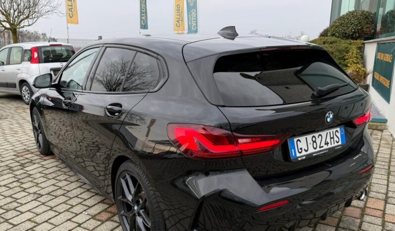 
								BMW 118 118d Msport full									