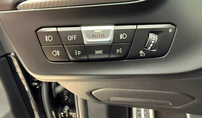 
								BMW 118 118d Msport full									