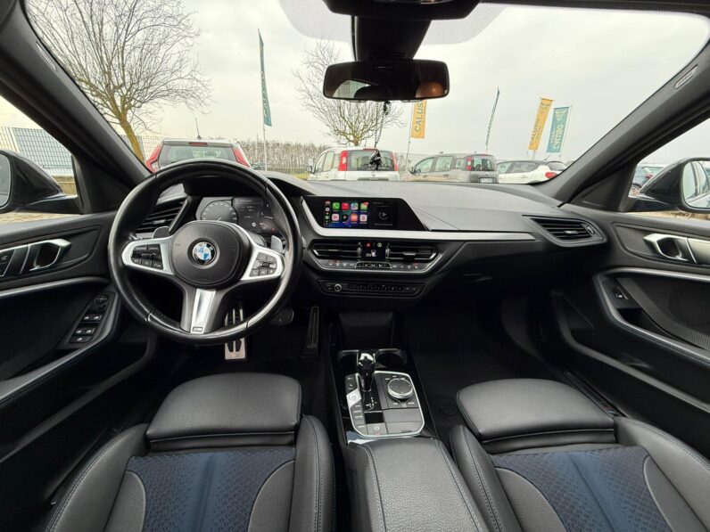 
								BMW 118 118d Msport full									