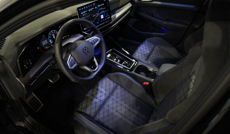 
								Golf  8.5 1.5 etsi evo R-Line 150cv dsg full									