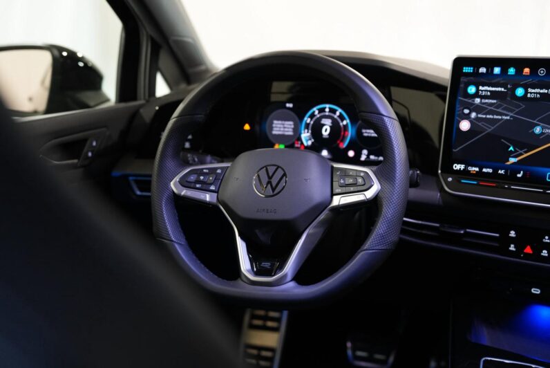 
								Golf  8.5 1.5 etsi evo R-Line 150cv dsg full									