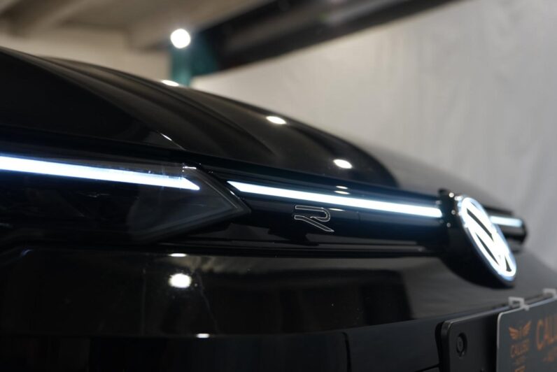 
								Golf  8.5 1.5 etsi evo R-Line 150cv dsg full									