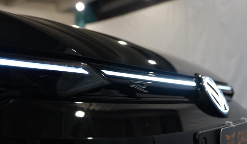 
								Golf  8.5 1.5 etsi evo R-Line 150cv dsg full									