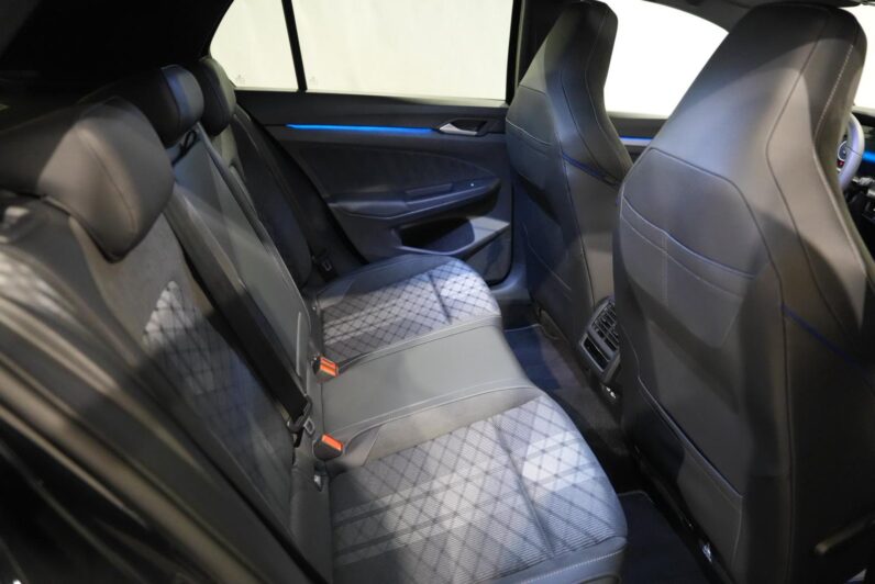 
								Golf  8.5 1.5 etsi evo R-Line 150cv dsg full									