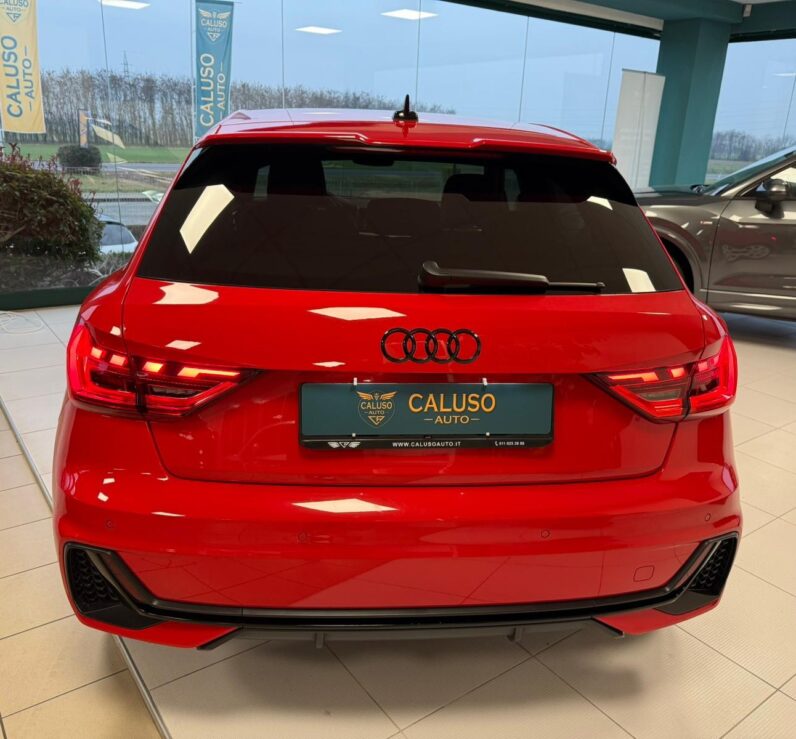 
								A1 Sportback 30 1.0 tfsi 116cv s-tronic full									