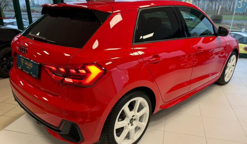 
								A1 Sportback 30 1.0 tfsi 116cv s-tronic full									