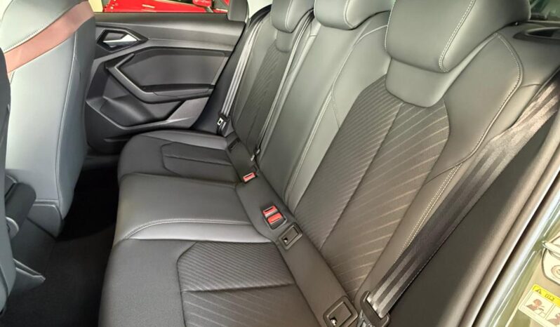 
								A1 30 1.0 tfsi S Line Edition 116cv s-tronic full									