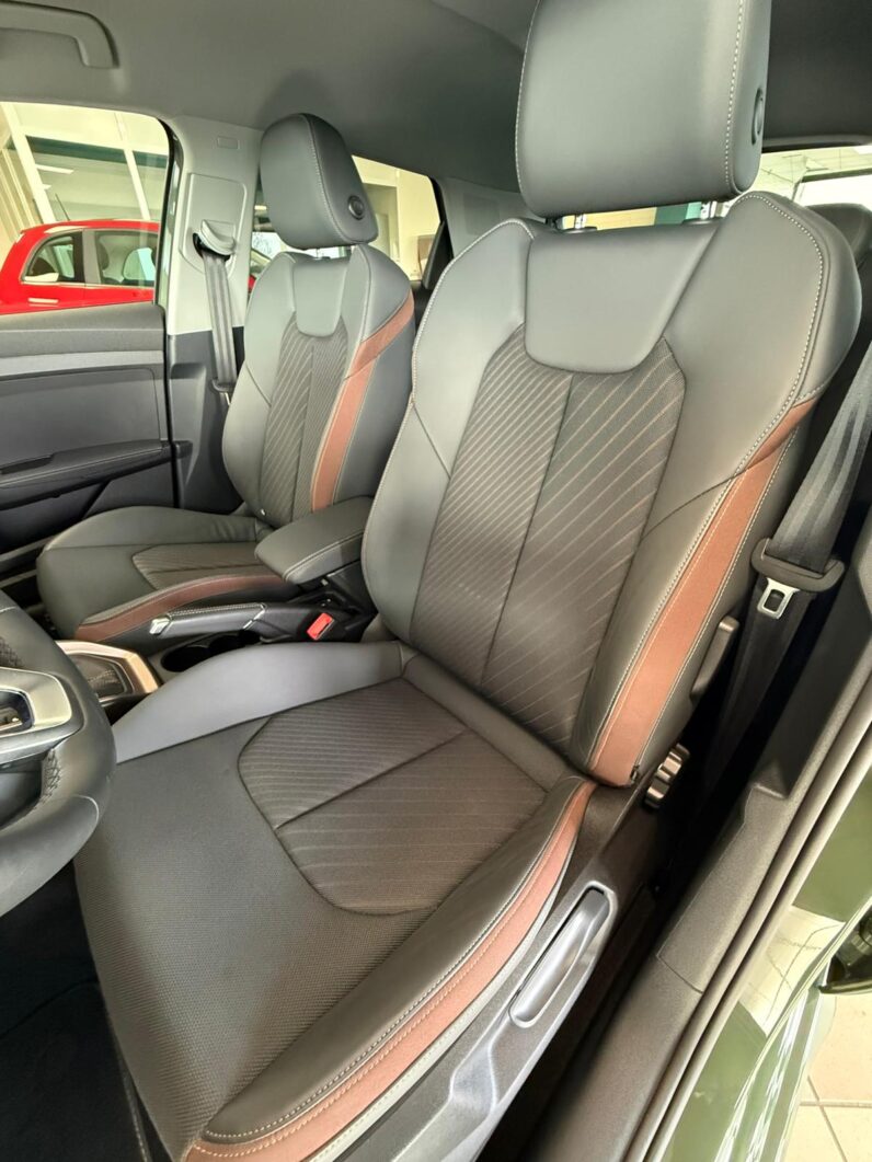 
								A1 30 1.0 tfsi S Line Edition 116cv s-tronic full									