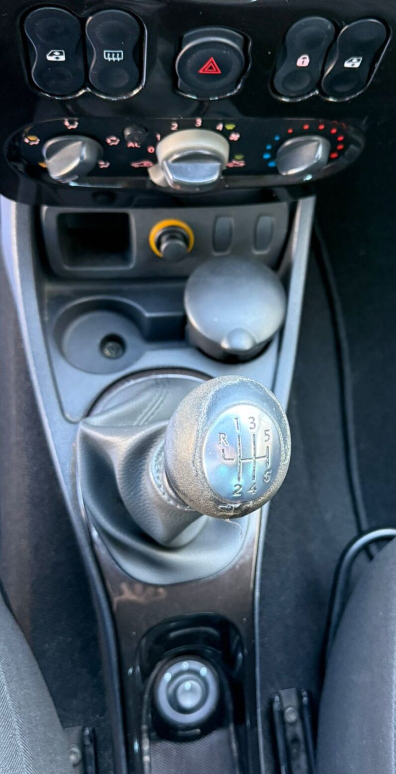 
								Dacia Duster  Laureate full									