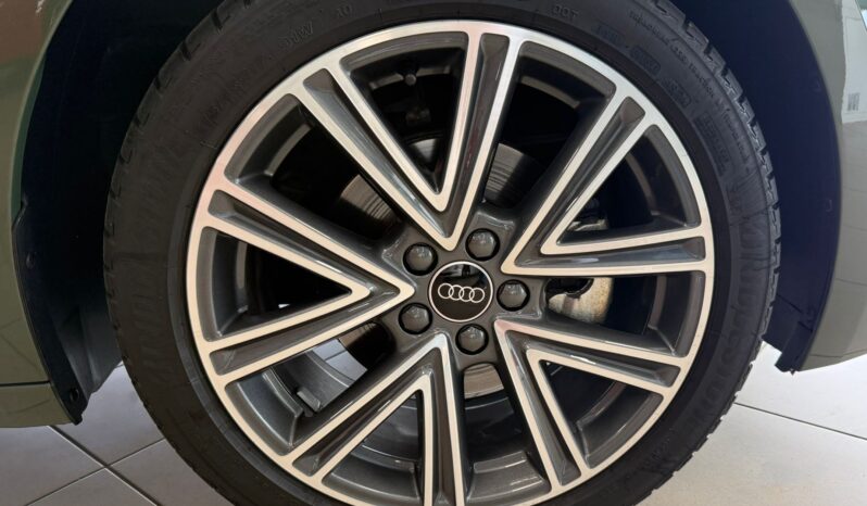 
								A1 30 1.0 tfsi S Line Edition 116cv s-tronic full									