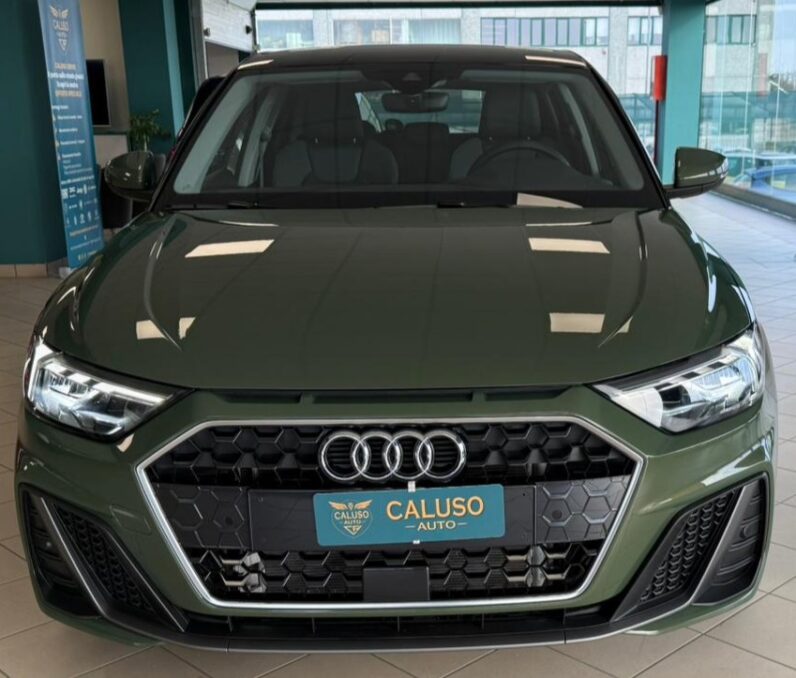 
								A1 30 1.0 tfsi S Line Edition 116cv s-tronic full									