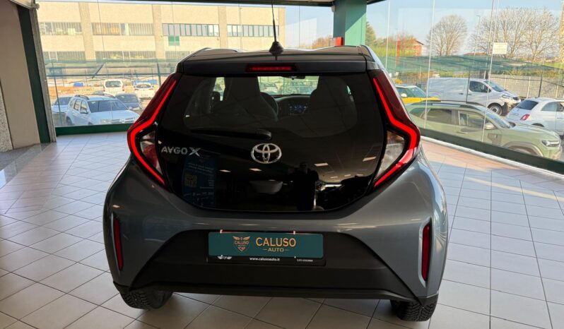 
								Toyota Aygo X full									