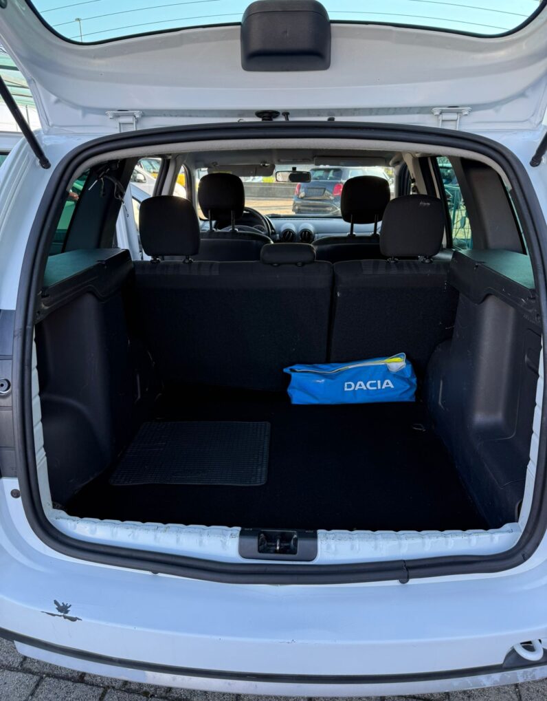 
								Dacia Duster  Laureate full									