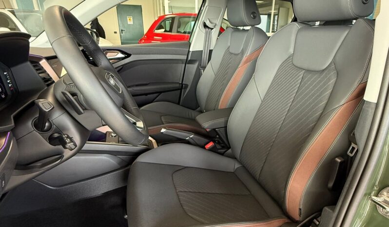 
								A1 30 1.0 tfsi S Line Edition 116cv s-tronic full									