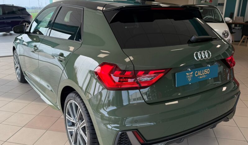 
								A1 30 1.0 tfsi S Line Edition 116cv s-tronic full									