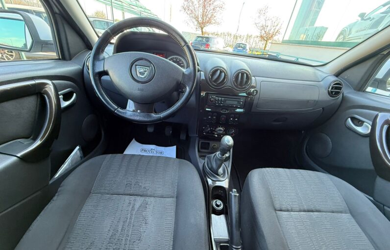 
								Dacia Duster  Laureate full									