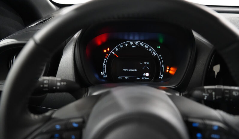 
								Toyota Aygo X full									