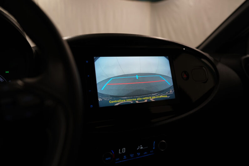 
								Toyota Aygo X full									