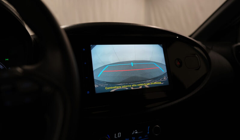 
								Toyota Aygo X full									