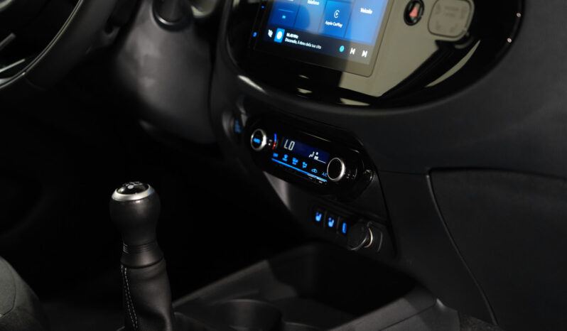 
								Toyota Aygo X full									