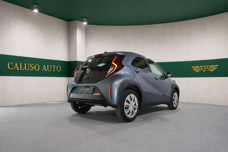
								Toyota Aygo X full									