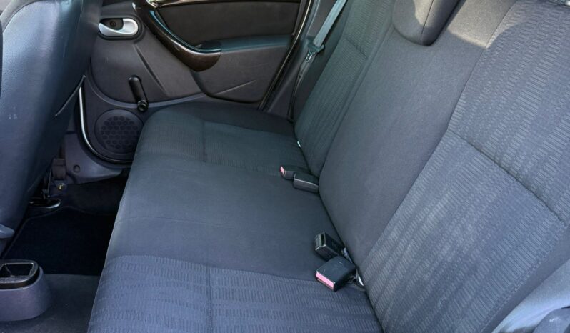 
								Dacia Duster  Laureate full									