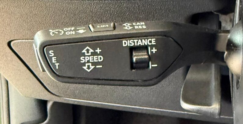 
								A1 30 1.0 tfsi S Line Edition 116cv s-tronic full									