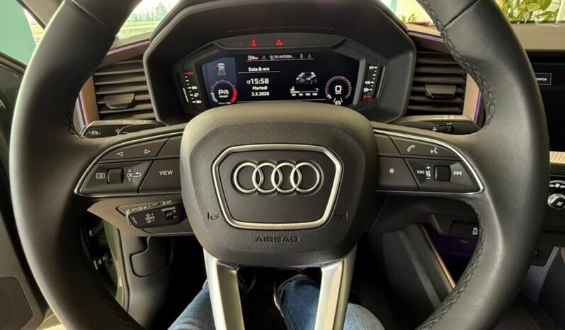 
								A1 30 1.0 tfsi S Line Edition 116cv s-tronic full									