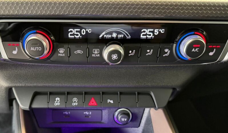 
								A1 30 1.0 tfsi S Line Edition 116cv s-tronic full									