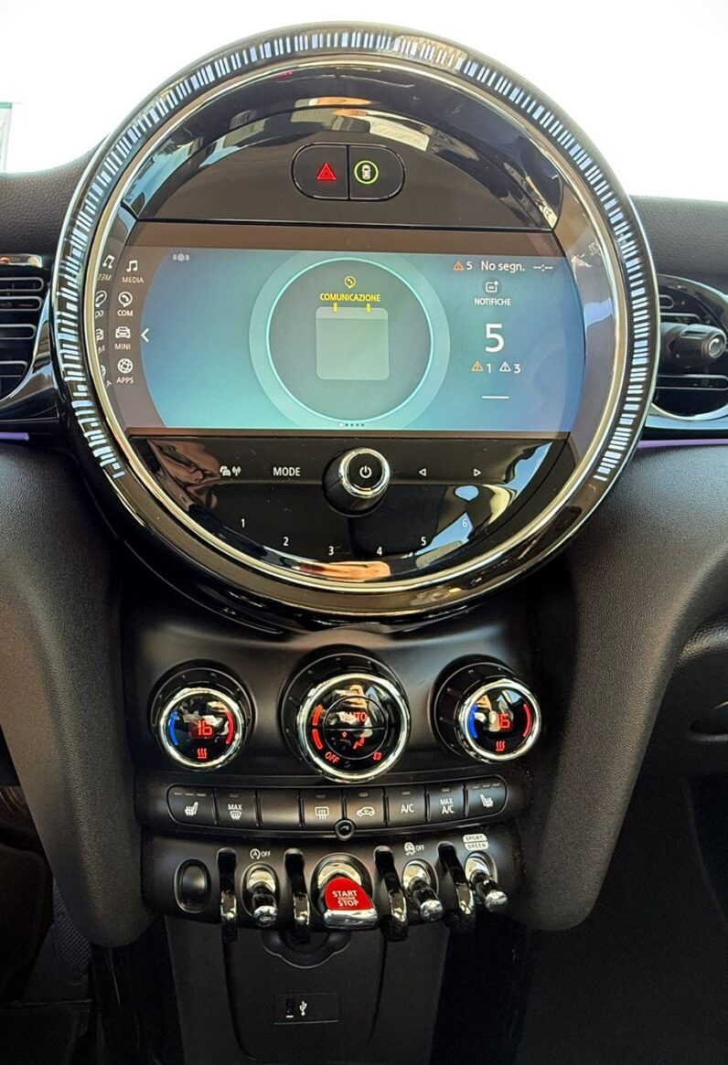 
								MINI Cooper Mini 3p 1.5 Cooper Premium Plus full									