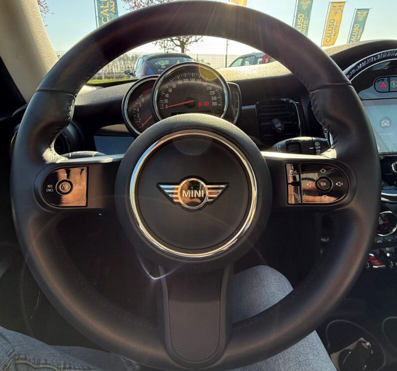 
								MINI Cooper Mini 3p 1.5 Cooper Premium Plus full									