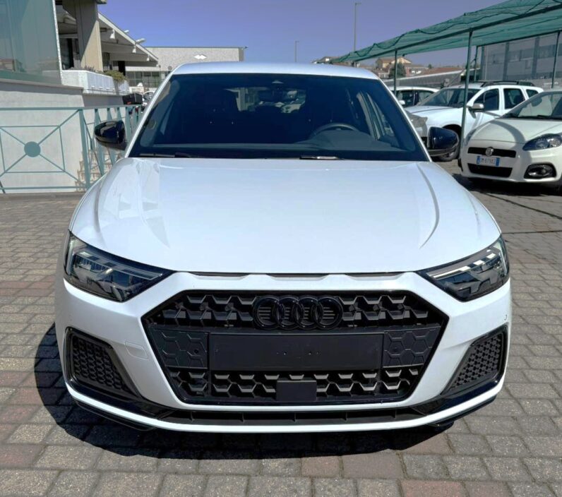 
								AUDI A1 30 TSFI S-TRONIC IDENTITY BLACK S-LINE full									