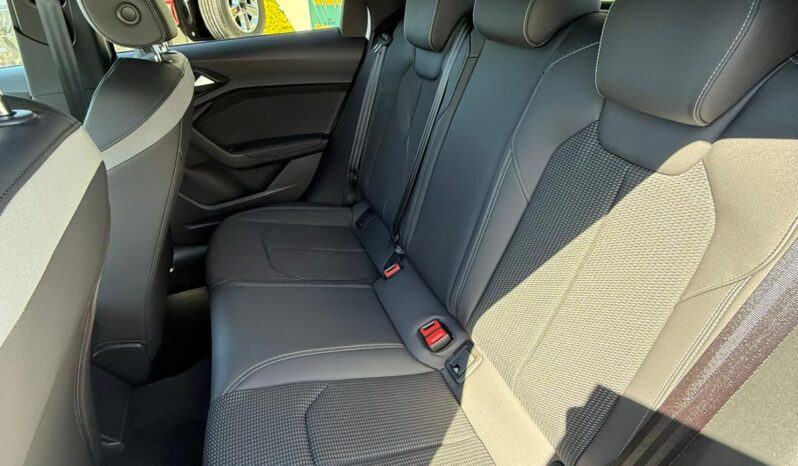 
								AUDI A1 30 TSFI S-TRONIC IDENTITY BLACK S-LINE full									