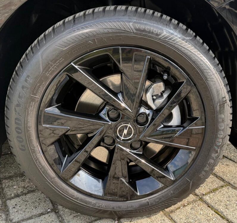 
								OPEL CORSA GS LINE full									