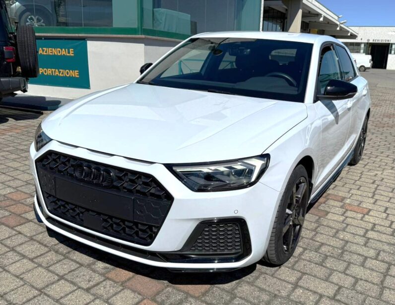 
								AUDI A1 30 TSFI S-TRONIC IDENTITY BLACK S-LINE full									