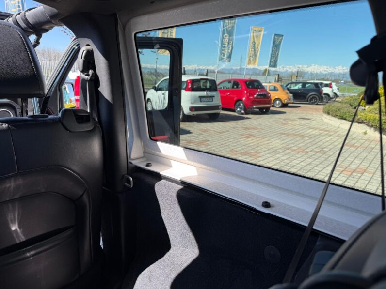 
								WRANGLER MJT SAHARA AUTO full									