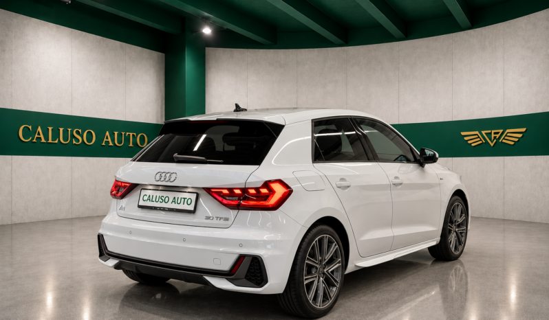 
								A1 Sportback 30 1.0 tfsi S 110cv s-tronic S line interno ed esterno full									