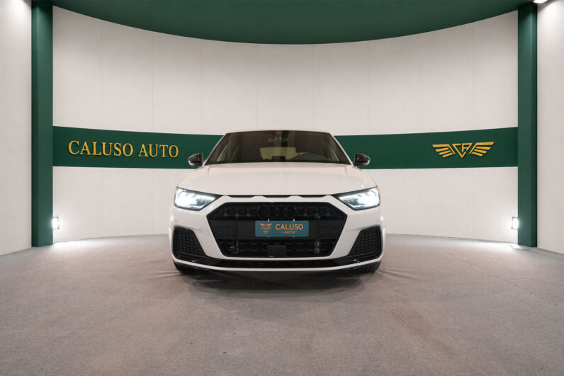 
								AUDI A1 30 TSFI S-TRONIC IDENTITY BLACK S-LINE full									