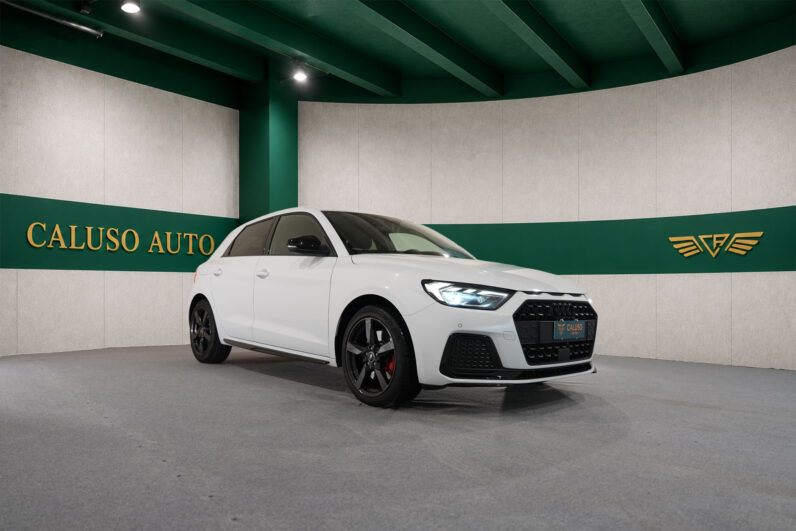 
								AUDI A1 30 TSFI S-TRONIC IDENTITY BLACK S-LINE full									