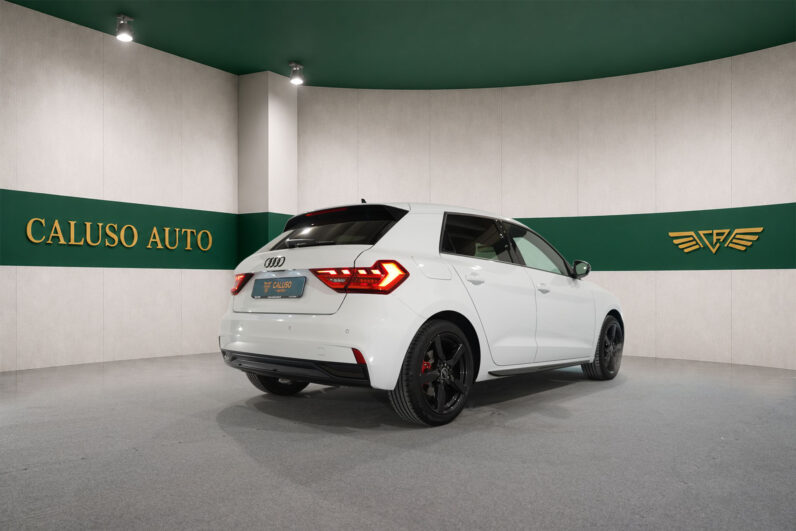 
								AUDI A1 30 TSFI S-TRONIC IDENTITY BLACK S-LINE full									
