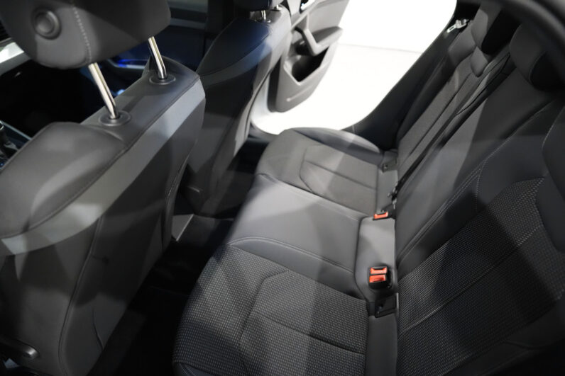 
								AUDI A1 30 TSFI S-TRONIC IDENTITY BLACK S-LINE full									