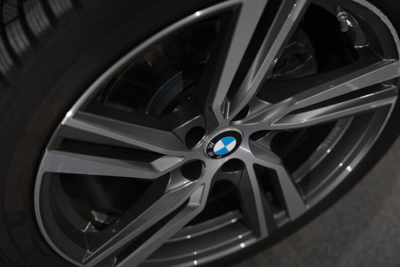 
								BMW X2  F39 118i M-sport X auto full									