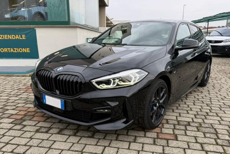 
								BMW 118 D M-SPORT full									
