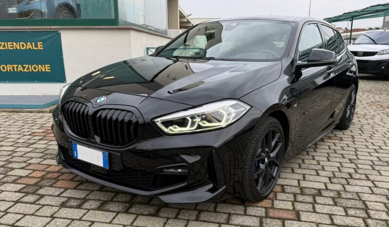 
								BMW 118 D M-SPORT full									
